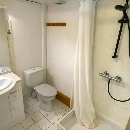 Maison 8 Personnes - 3 Mn Du Centre D'ax, Barbecue, Randos, Thermes بيت للعطل